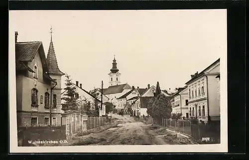 AK Waizenkirchen, Strassenpartie im Ort mit Gasthof