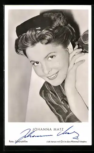 AK Schauspielerin Johanna Matz mit Pelzmütze, Autograph