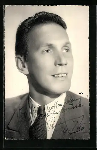 AK Schauspieler Kurt Reimann im Anzug, Autograph