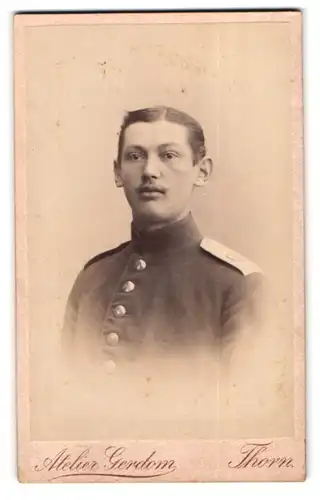 Fotografie Atelier Gerdom, Thorn, Neust. Markt 138 /139, Junger Soldat in Uniform, Inf. Rgt. 61
