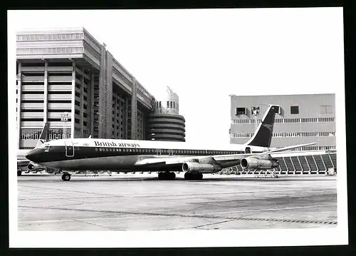 Fotografie Flugzeug Boeing 707, Passagierflugzeug der British Airways