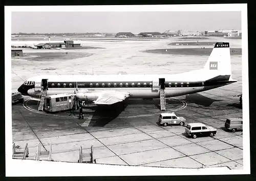 Fotografie Flugzeug Vickers Vanguard, Passagierflugzeug der BEA, Kennung G-APEE