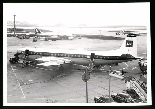 Fotografie Flugzeug Vickers Vanguard, Passagierflugzeug der BEA, Kennung: G-APEU