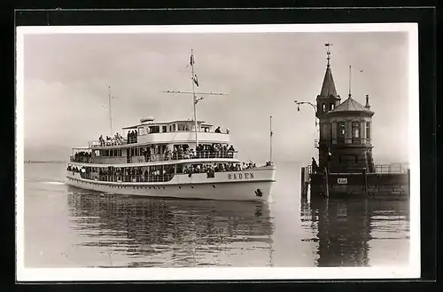 AK Konstanz am Bodensee, Hafen mit Motorschiff Baden