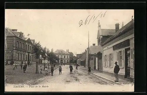 AK Daours, Place de la Mairie