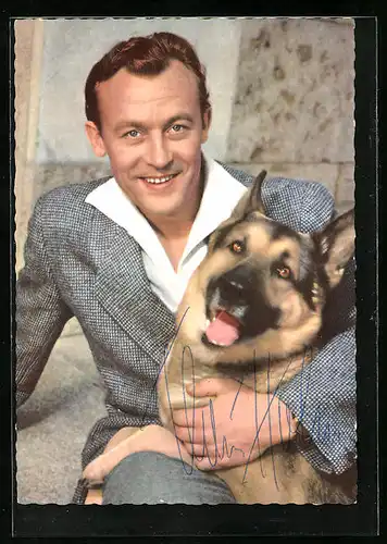 AK Schauspieler Claus Holm mit seinem Schäferhund, Autograph