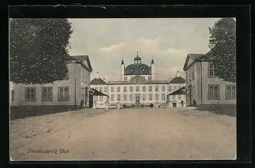 AK Fredensborg, Slot