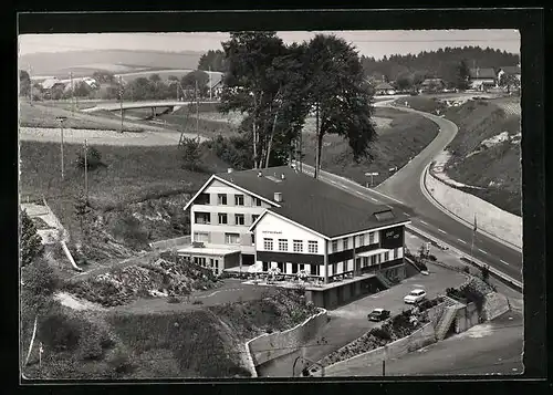 AK Gümmenen an der Strasse Bern-Lausanne /BE, Hotel-Restaurant Bahnhof