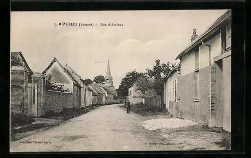 AK Revelles, Rue d`Amiens, Strassenpartie