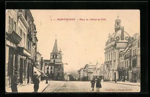 AK Montdidier, Place de l`Hôtel-de-Ville
