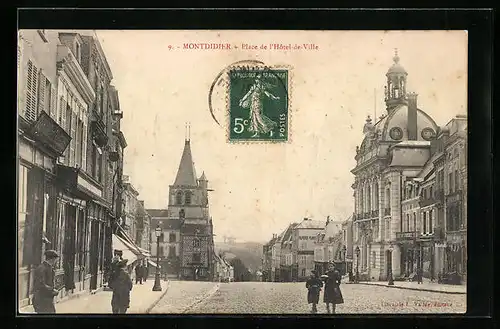 AK Montdidier, Place de l`Hôtel-de-Ville