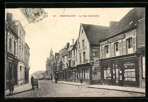 AK Montdidier, La Rue Gambetta