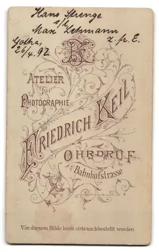 Fotografie Friedrich Keil, Ohrdruf, Bahnhofstr., Junger Herr im Anzug mit Krawatte