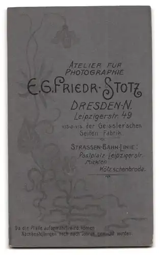 Fotografie E. G. Friedr. Stotz, Dresden-N., Leipzigerstrasse 49, Herr mit lang gezogenem Schnauzbart