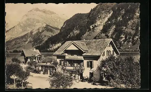 AK Kandersteg, Hotel Alpenrose mit Gebirge