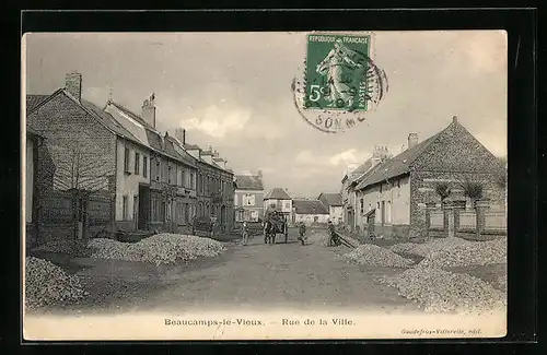AK Beaucamps-le-Vieux, Rue de la Ville, Strassenpartie