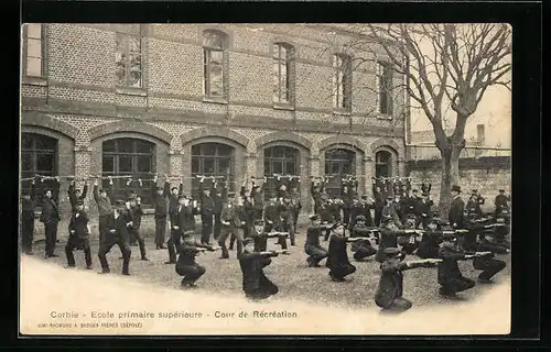 AK Corbie, Ecole primaire supérieure, Cour de Récréation