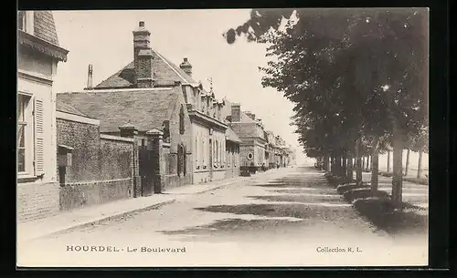 AK Hourdel, Le Boulevard
