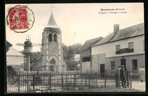 AK Monsures, L`Eglise, Passage à niveau