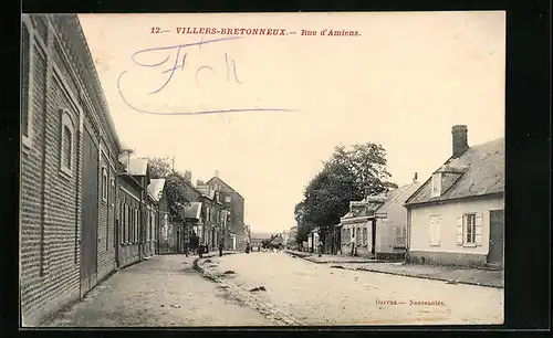 AK Villers-Bretonneux, Rue d`Amiens, Strassenpartie