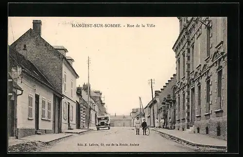 AK Hangest-sur-Somme, Rue de la Ville