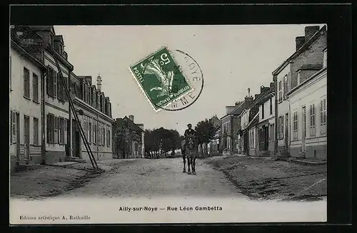 AK Ailly-sur-Noye, Rue Léon Gambetta
