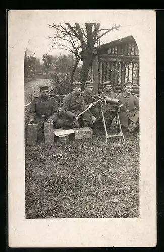 AK Soldaten der Infanterie mit einem MG 08
