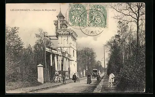 AK Les Coudreaux, Donjon du Moyen-Age
