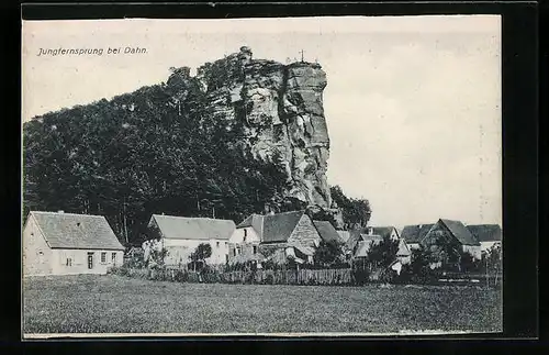 AK Dahn, Ortsansicht mit Jungfernsprung