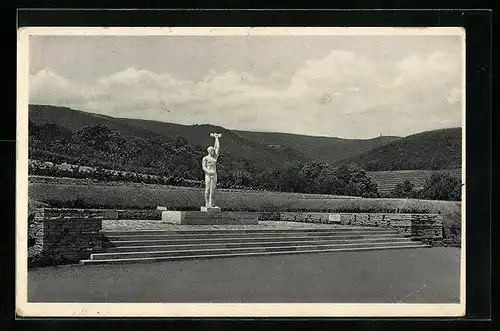 AK Neustadt a. d. Haardt, Welsch Terrasse - Ehrenmal