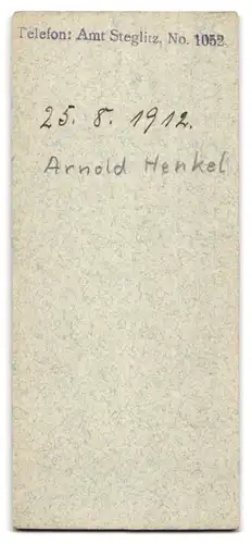 Fotografie Gebr. Koschel, Berlin-Steglitz, Rheinstrasse 40, Arnold Henkel im Matrosenanzug