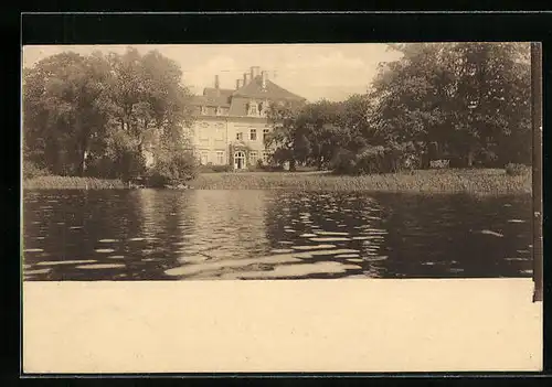 AK Ivenack, Schloss vom See aus