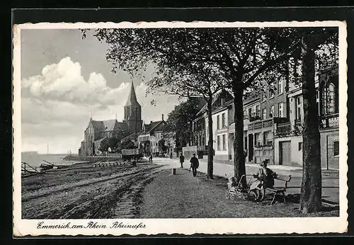 AK Emmerich am Rhein, Rheinufer mit Kirche