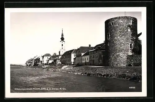AK Pöchlarn /Donau, Uferpartie mit Turm