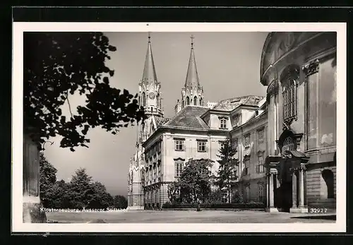 AK Klosterneuburg, Äusserer Stiftshof