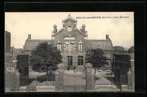 AK Ailly-sur-Noye, Les Ecoles