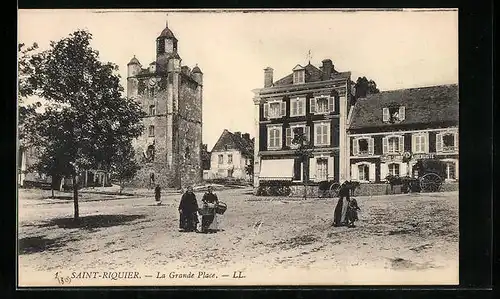 AK Saint-Riquier, La Grande Place