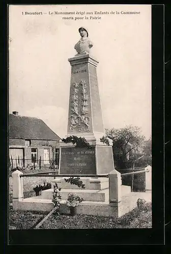 AK Beaufort, Le Monument èrigè aux Enfants de la Commune morts pour la Patrie