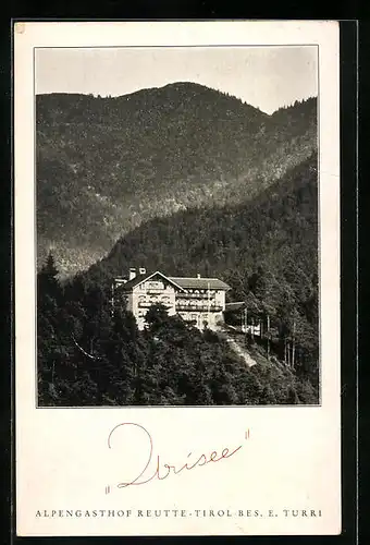 AK Reutte am Urisee, Gasthof Reutte-Tirol mit Waldlandschaft