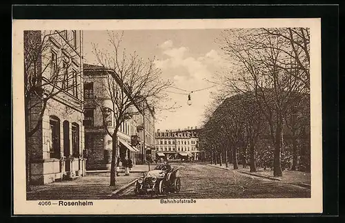 AK Rosenheim, Bahnhofstrasse mit Auto