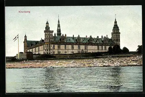 AK Kronborg, Das Schloss vom Wasser aus betrachtet