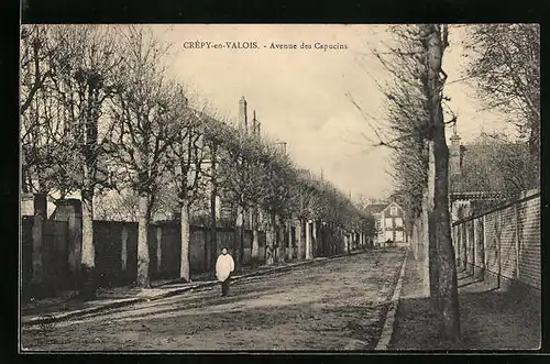AK Crépy-en-Valois, Avenue des Capucins