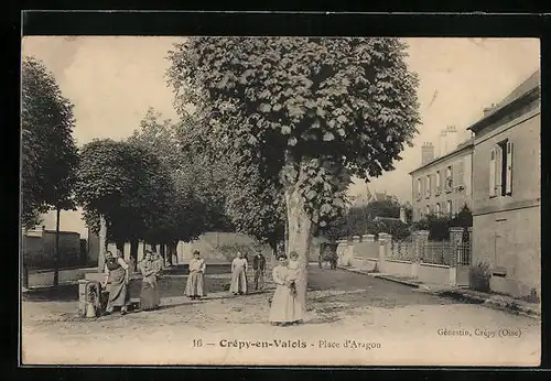 AK Crépy-en-Valois, Place d`Aragon