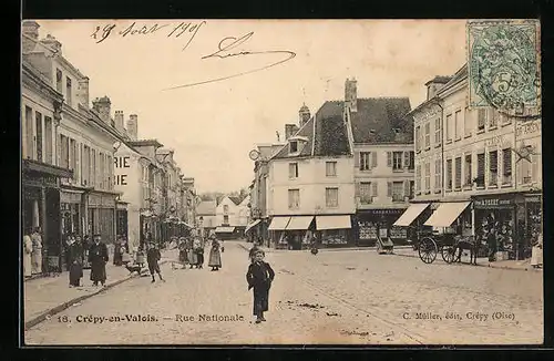 AK Crépy-en-Valois, Rue Nationale