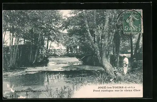 AK Joue-les-Tours, Pont rustique sur le vieux Cher
