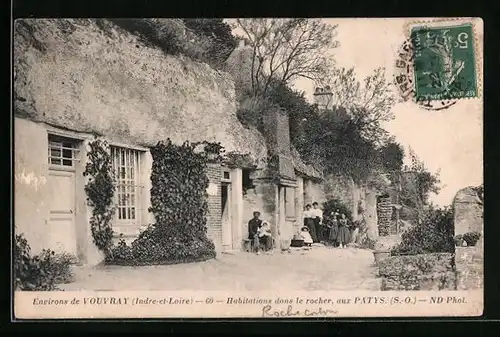 AK Patys, Habitations dans le Rocher, Famille