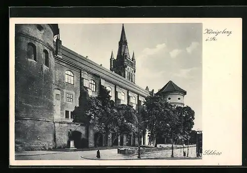AK Königsberg in Pr., vor dem Schloss