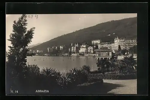 AK Abbazia, Anlagen mit Blick auf die Villen an der Promenade