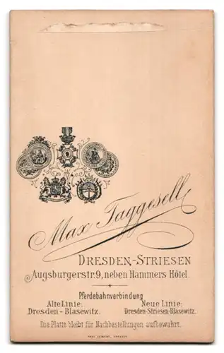 Fotografie M. Taggesell, Dresden, Augsburgerstr. 9, Junger Mann mit Zwicker und Schnauzbart