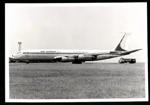 Fotografie Flugzeug Boeing 707, Frachtflugzeug der MISR OverseasCargo, Kennung SU-FAC